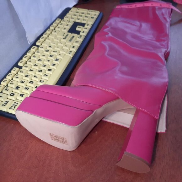 Azalea Wang Invisible Boot in Fuchsia Pink Sz7.5 New With Defect Excellent Condi - Picture 3 of 10